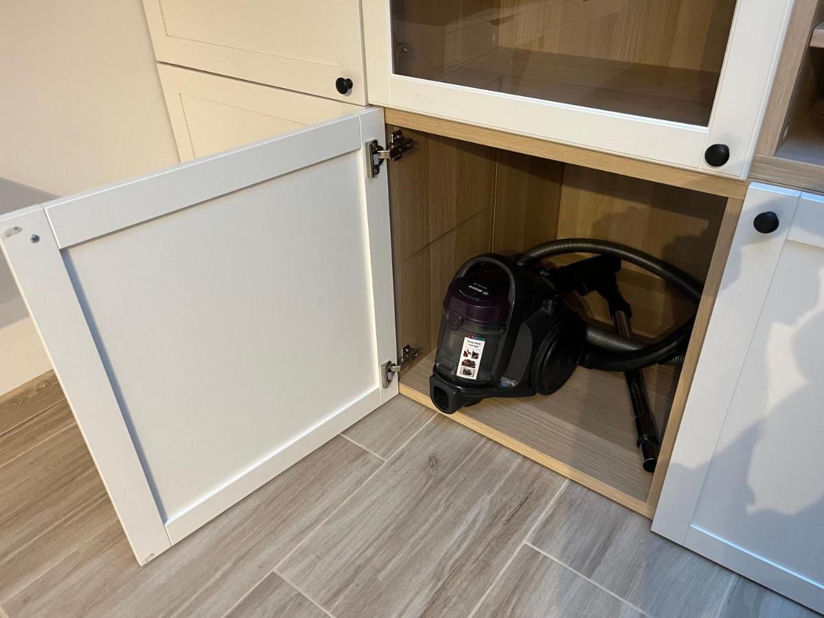 Feelhome Apartment With Kitchen Красков Екстериор снимка