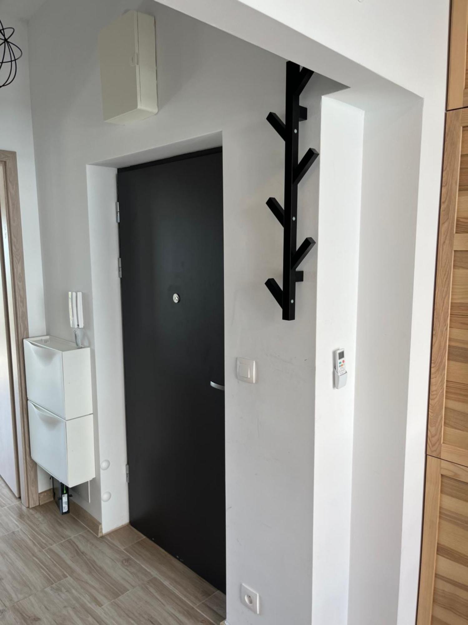 Feelhome Apartment With Kitchen Красков Екстериор снимка